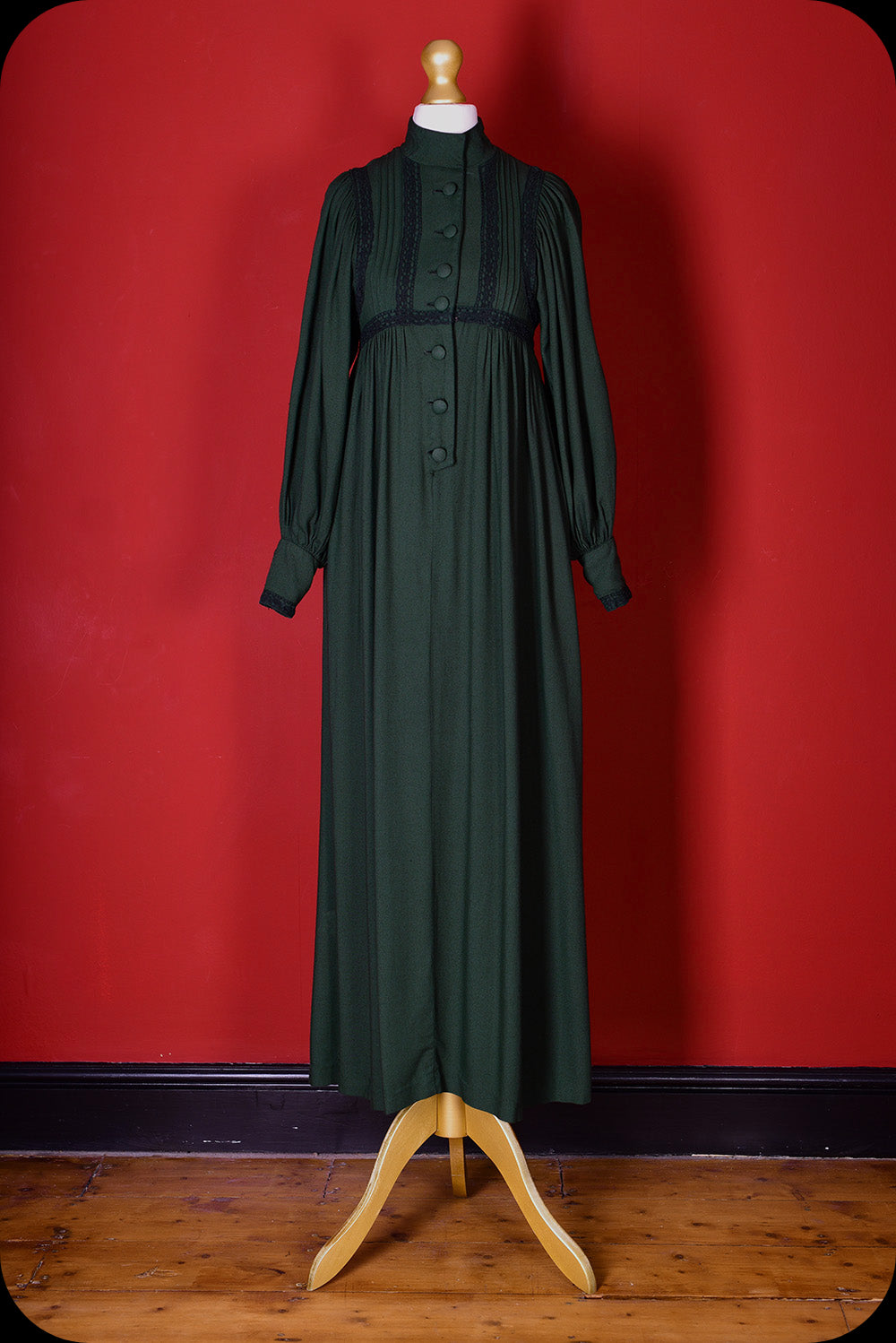 The WYTCHWOOD Vintage Dress