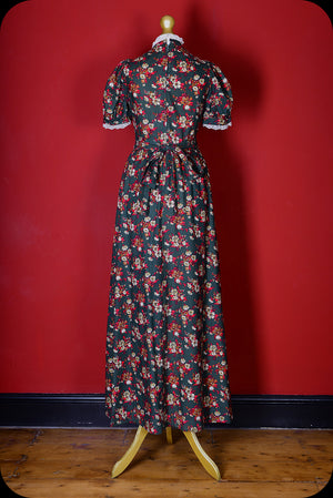 The PIMPERNEL Vintage Dress
